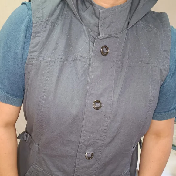 Hooded vest, Maurices size XL, new without tag. - Picture 9 of 17